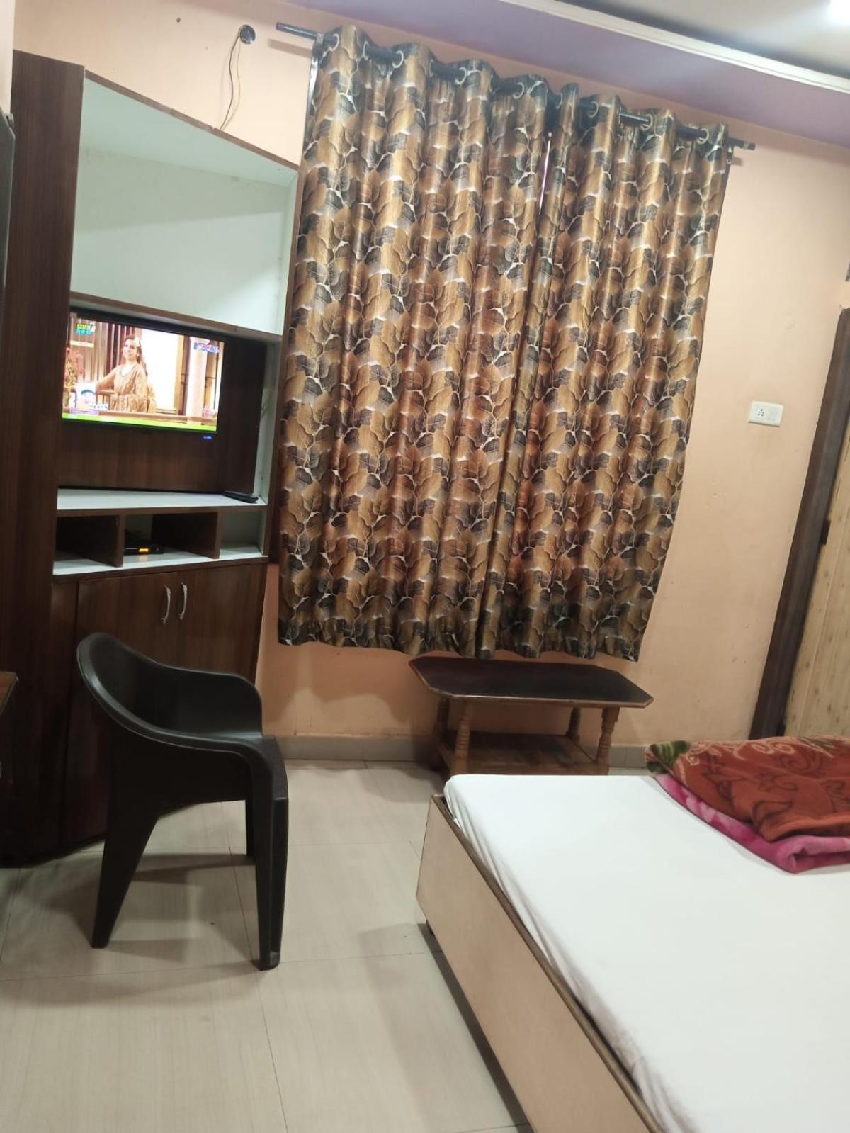 Hotel Thakur Ji 보팔 외부 사진