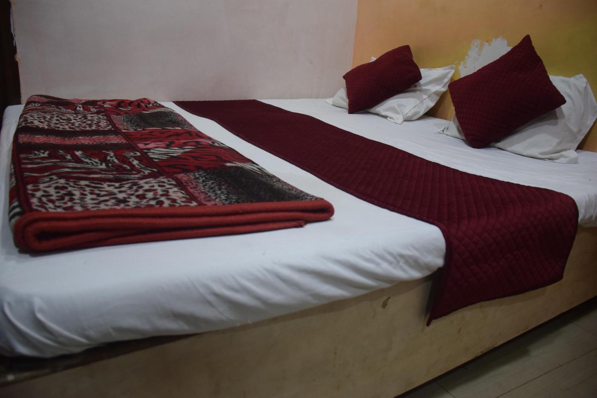Hotel Thakur Ji 보팔 외부 사진