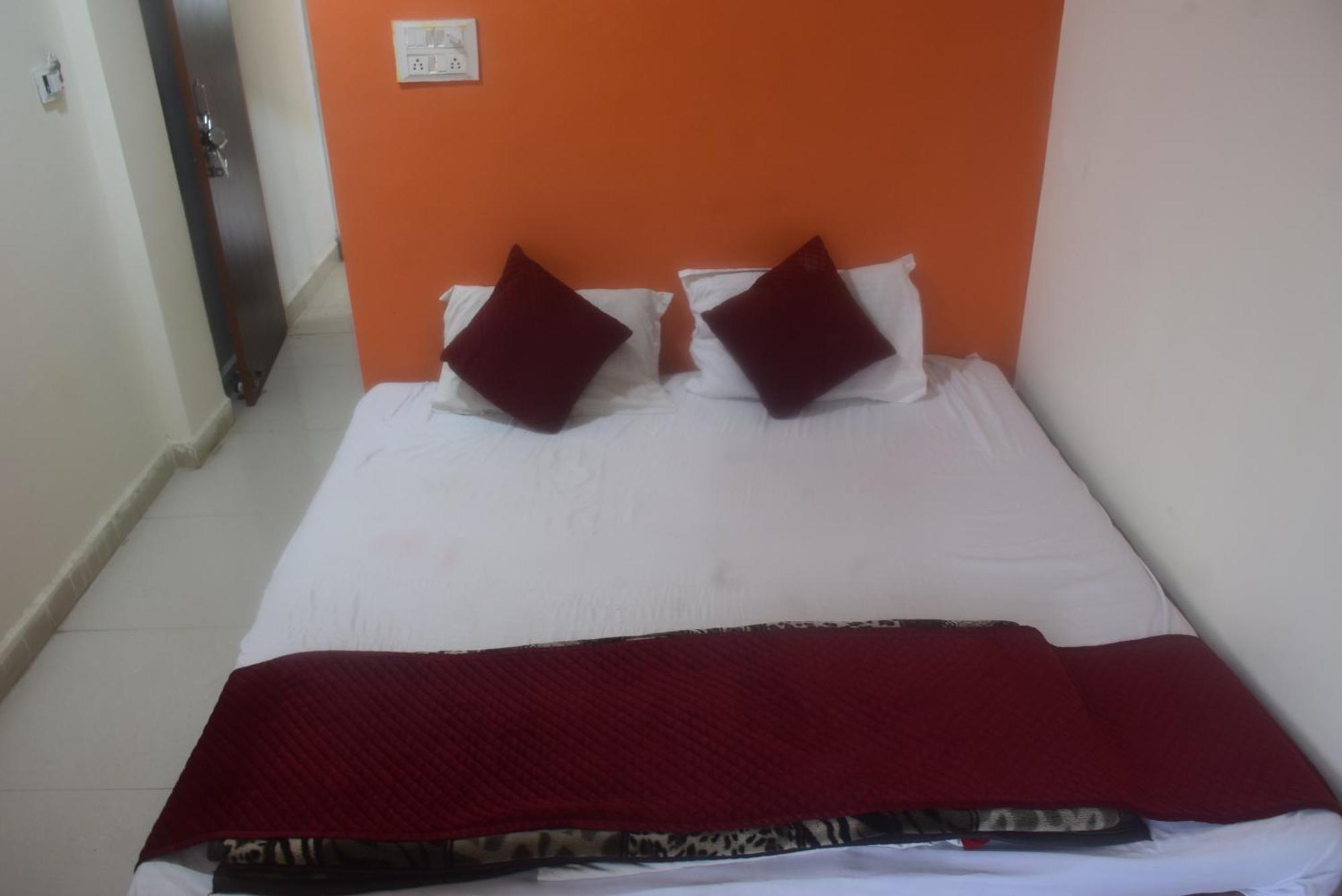 Hotel Thakur Ji 보팔 외부 사진