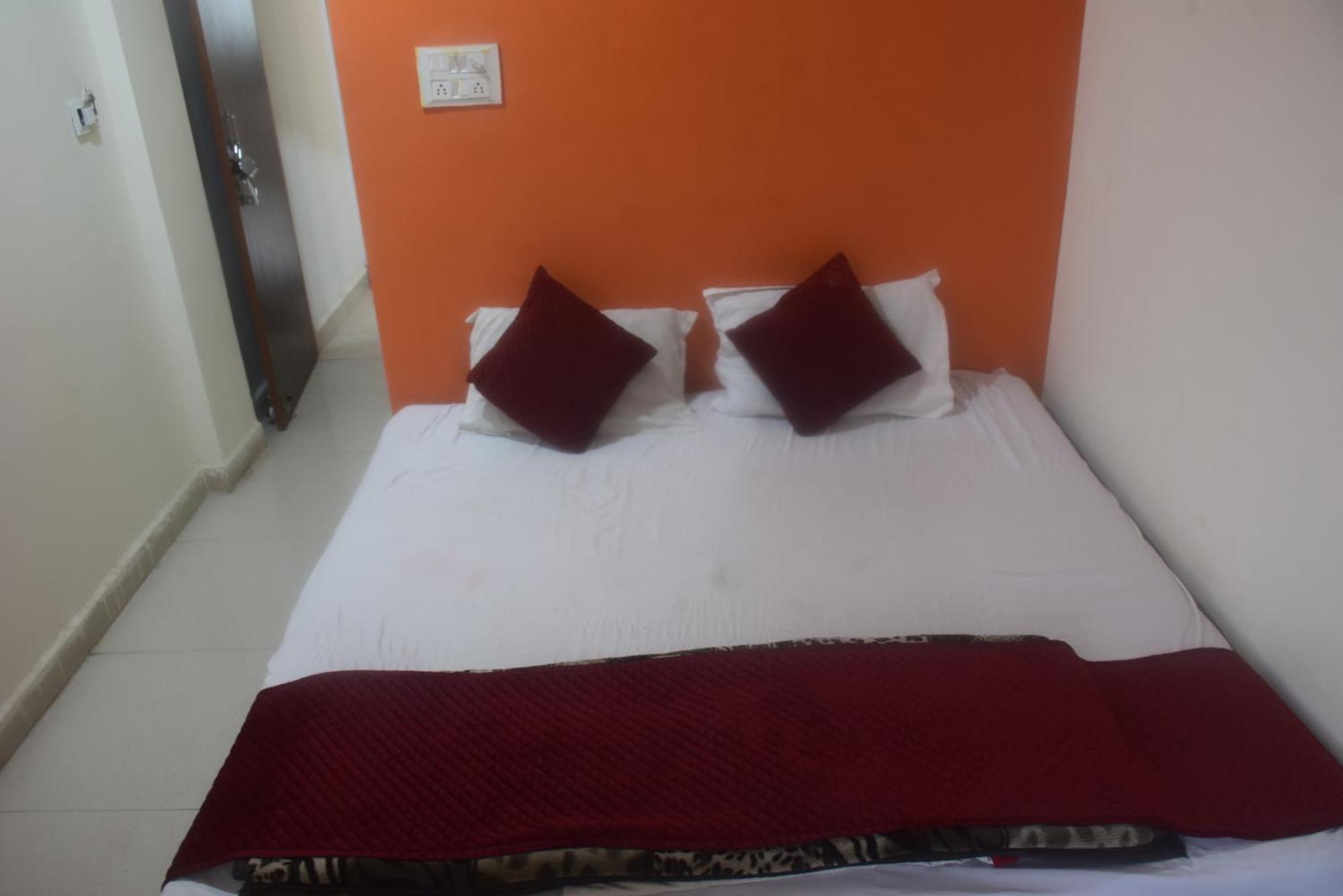 Hotel Thakur Ji 보팔 외부 사진