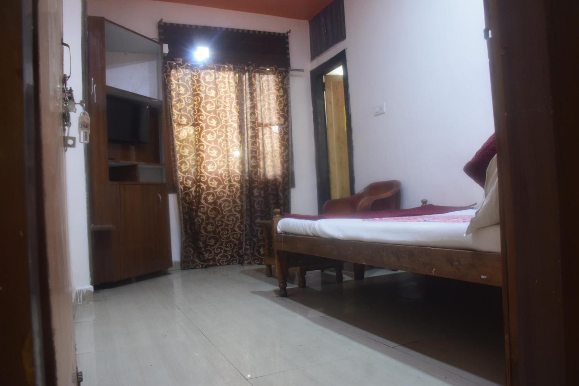 Hotel Thakur Ji 보팔 외부 사진