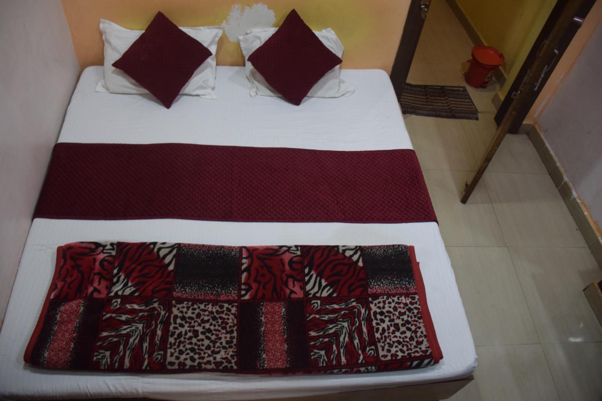 Hotel Thakur Ji 보팔 외부 사진