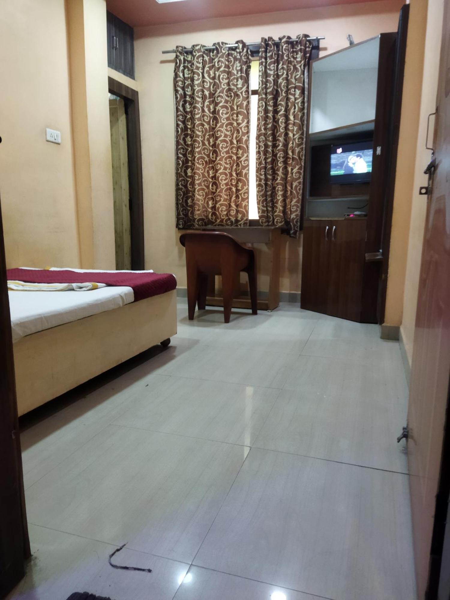 Hotel Thakur Ji 보팔 외부 사진