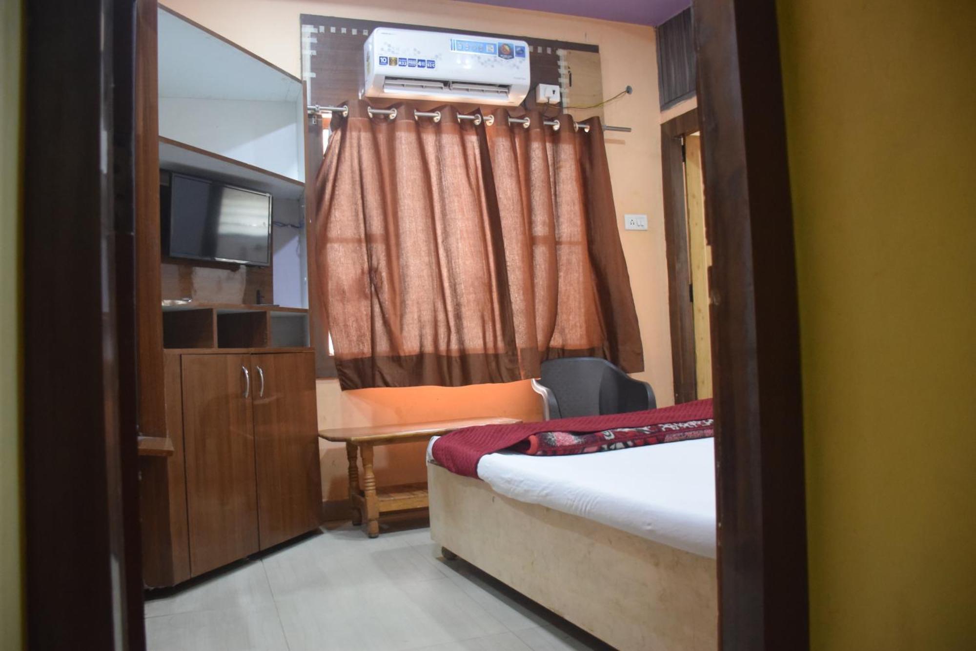 Hotel Thakur Ji 보팔 외부 사진