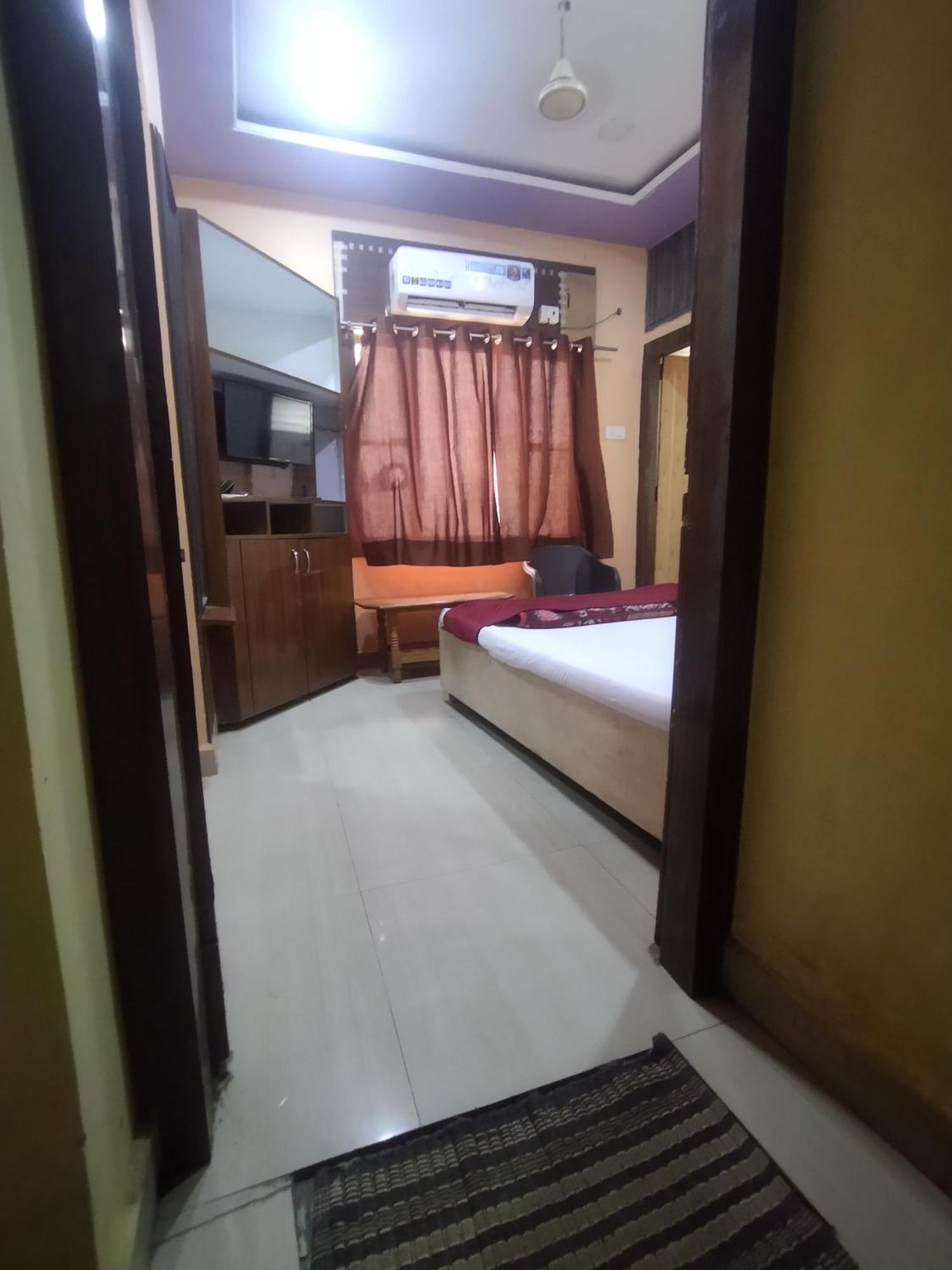 Hotel Thakur Ji 보팔 외부 사진