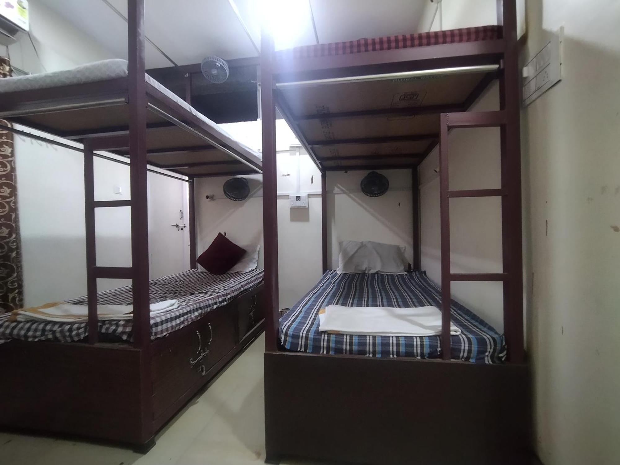 Hotel Thakur Ji 보팔 외부 사진