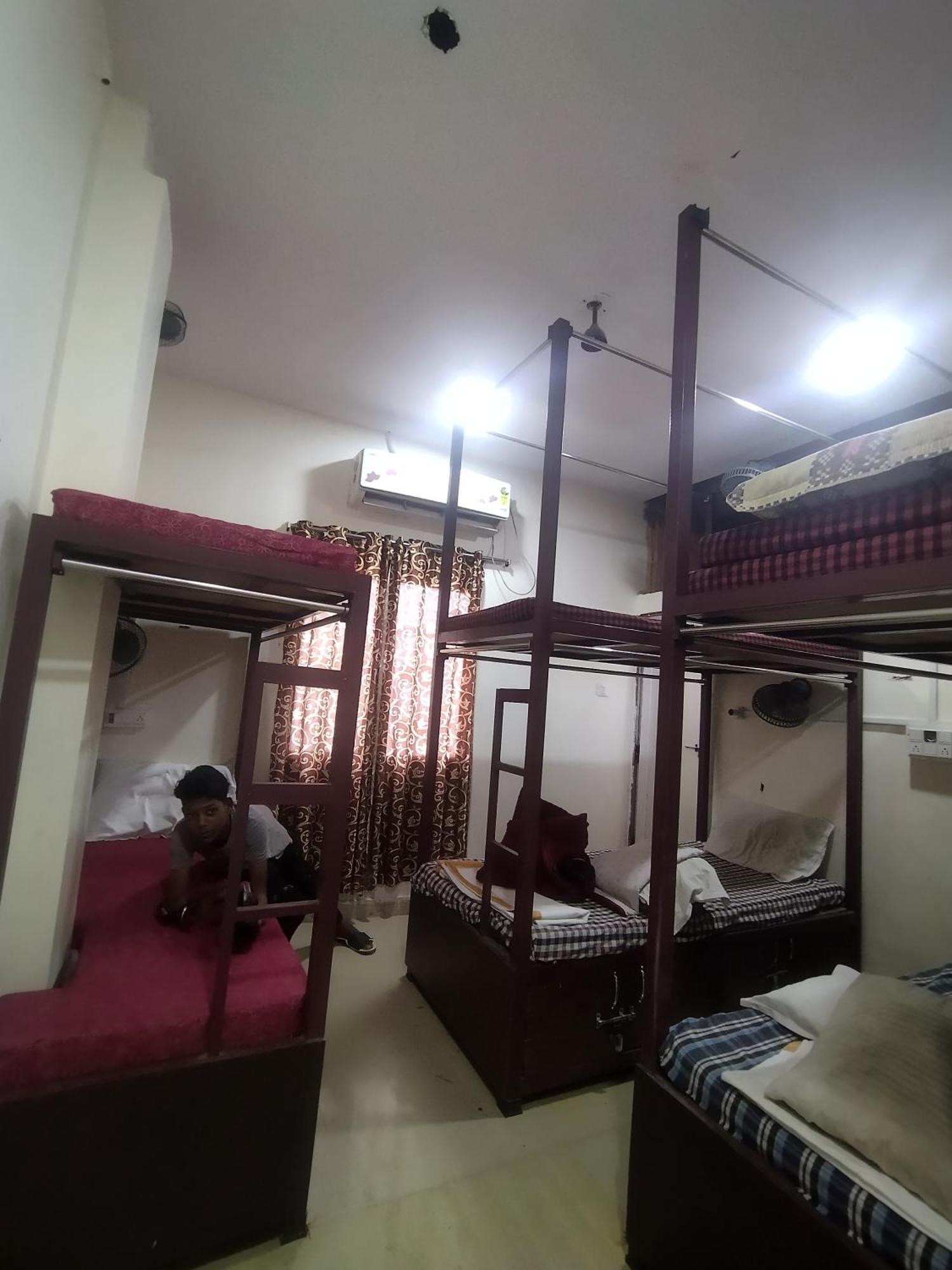 Hotel Thakur Ji 보팔 외부 사진