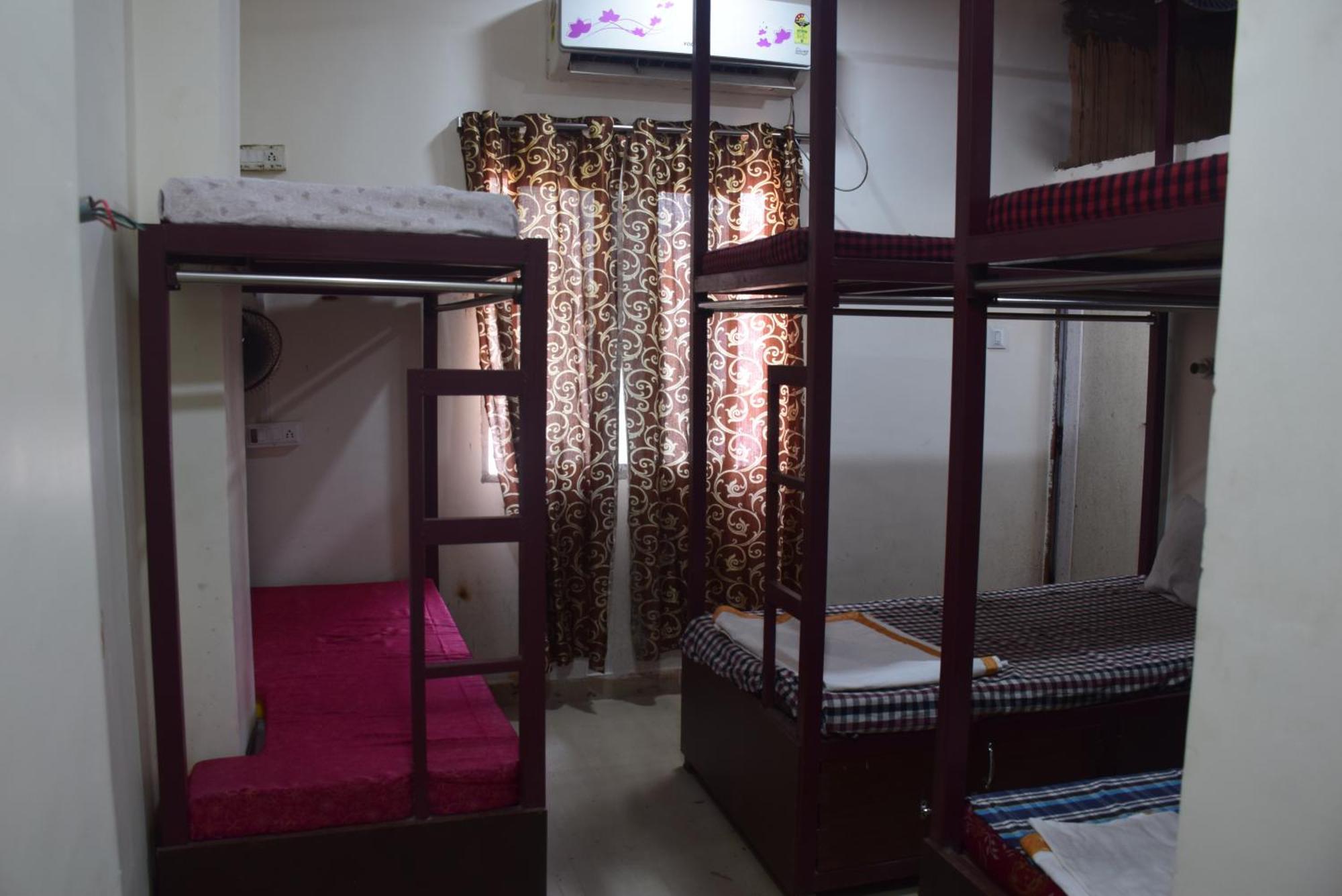 Hotel Thakur Ji 보팔 외부 사진