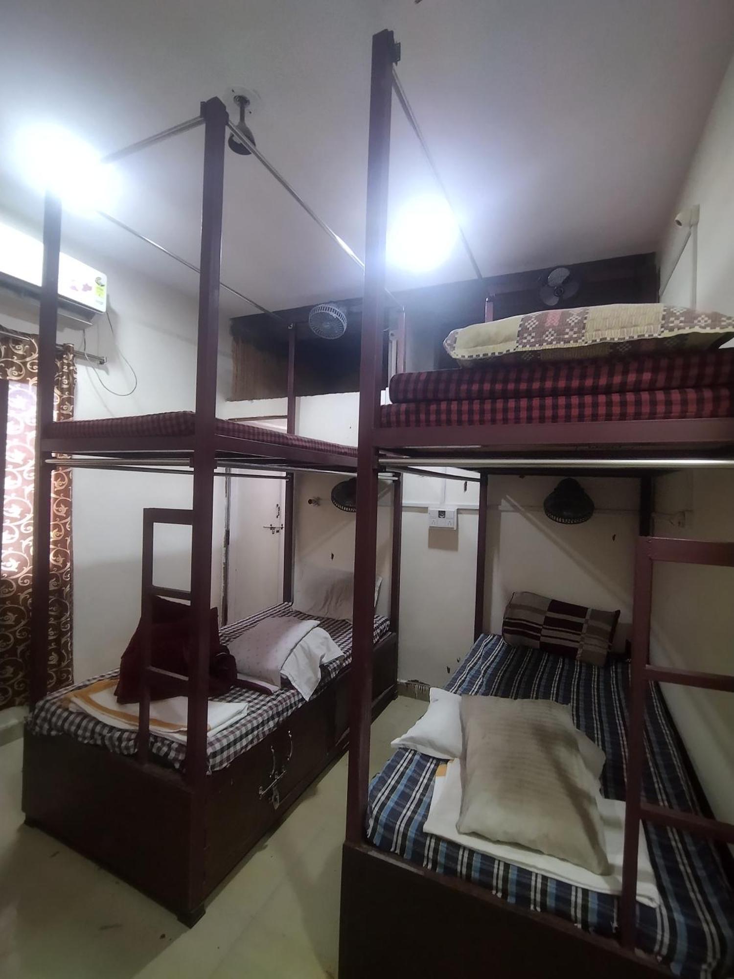 Hotel Thakur Ji 보팔 외부 사진