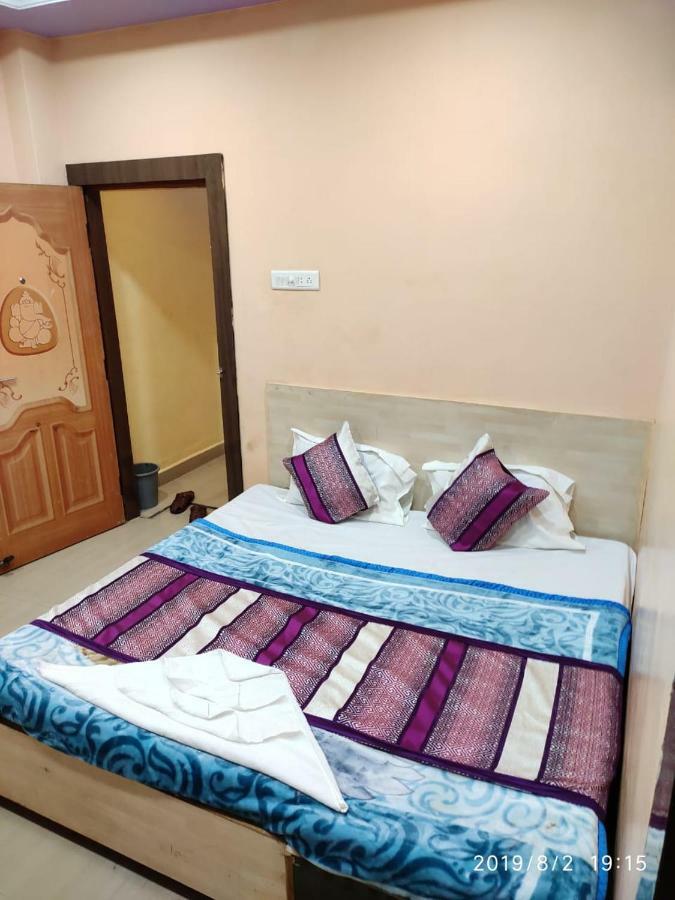 Hotel Thakur Ji 보팔 외부 사진